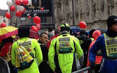 STRAMILANO 2013 42 edizione LE FOTO INEDITE DELLA CORSA PODISITICA PIU ESCLUSIVA E DIVERTENTE DI MILANO CON I RUNNER PIU DINAMICI E SCATTANTI 041