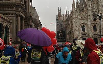 STRAMILANO 2013 42 edizione LE FOTO INEDITE DELLA CORSA PODISITICA PIU ESCLUSIVA E DIVERTENTE DI MILANO CON I RUNNER PIU DINAMICI E SCATTANTI 043