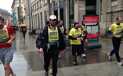 STRAMILANO 2013 42 edizione LE FOTO INEDITE DELLA CORSA PODISITICA PIU ESCLUSIVA E DIVERTENTE DI MILANO CON I RUNNER PIU DINAMICI E SCATTANTI 048