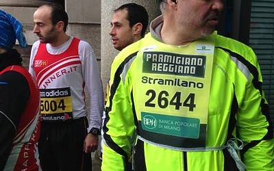 STRAMILANO 2013 42 edizione LE FOTO INEDITE DELLA CORSA PODISITICA PIU ESCLUSIVA E DIVERTENTE DI MILANO CON I RUNNER PIU DINAMICI E SCATTANTI 118