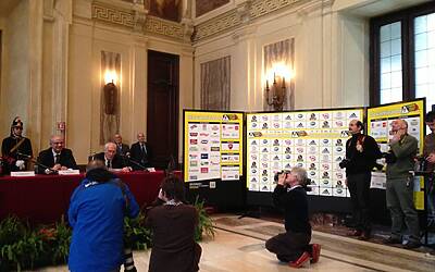 STRAMILANO 2013 LA PRESENTAZIONE A PALAZZO MARINO CON CHIARA BISCONTI ASSESSORA ALLO SPORT DEL COMUNE DI MILANO ANNUNCIA 50.000 PODISTI PARTECIPANTI ALLA CORSA TIPICA DI MILANO 05