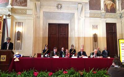 STRAMILANO 2013 LA PRESENTAZIONE A PALAZZO MARINO CON CHIARA BISCONTI ASSESSORA ALLO SPORT DEL COMUNE DI MILANO ANNUNCIA 50.000 PODISTI PARTECIPANTI ALLA CORSA TIPICA DI MILANO 07