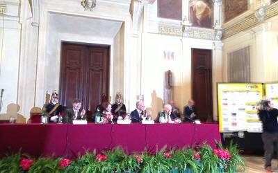 STRAMILANO 2013 LA PRESENTAZIONE A PALAZZO MARINO CON CHIARA BISCONTI ASSESSORA ALLO SPORT DEL COMUNE DI MILANO ANNUNCIA 50.000 PODISTI PARTECIPANTI ALLA CORSA TIPICA DI MILANO 17