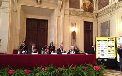 STRAMILANO 2013 LA PRESENTAZIONE A PALAZZO MARINO CON CHIARA BISCONTI ASSESSORA ALLO SPORT DEL COMUNE DI MILANO ANNUNCIA 50.000 PODISTI PARTECIPANTI ALLA CORSA TIPICA DI MILANO 18