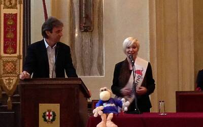 STRAMILANO 2013 LA PRESENTAZIONE A PALAZZO MARINO CON CHIARA BISCONTI ASSESSORA ALLO SPORT DEL COMUNE DI MILANO ANNUNCIA 50.000 PODISTI PARTECIPANTI ALLA CORSA TIPICA DI MILANO 29