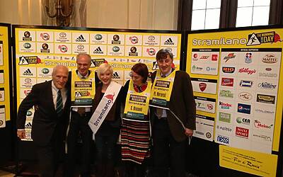 STRAMILANO 2013 LA PRESENTAZIONE A PALAZZO MARINO CON CHIARA BISCONTI ASSESSORA ALLO SPORT DEL COMUNE DI MILANO ANNUNCIA 50.000 PODISTI PARTECIPANTI ALLA CORSA TIPICA DI MILANO 33