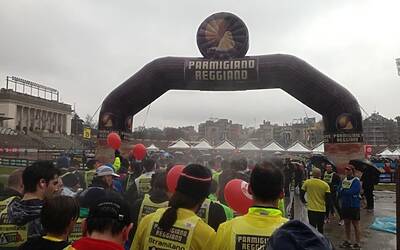 STRAMILANO 2013 LE FOTO INEDITE DELLA CORSA PODISITICA PIU ESCLUSIVA E DIVERTENTE DI MILANO CON I RUNNER PIU DINAMICI E SCATTANTI 030