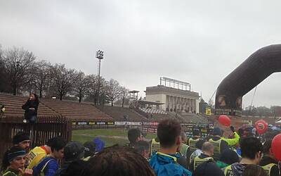 STRAMILANO 2013 LE FOTO INEDITE DELLA CORSA PODISITICA PIU ESCLUSIVA E DIVERTENTE DI MILANO CON I RUNNER PIU DINAMICI E SCATTANTI 032