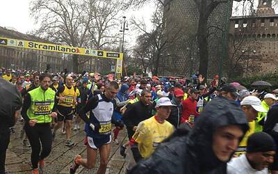 STRAMILANO 2013 LE FOTO INEDITE DELLA CORSA PODISITICA PIU ESCLUSIVA E DIVERTENTE DI MILANO CON I RUNNER PIU DINAMICI E SCATTANTI 056