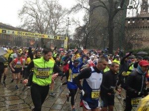 STRAMILANO 2013 LE FOTO INEDITE DELLA CORSA PODISITICA PIU ESCLUSIVA E DIVERTENTE DI MILANO CON I RUNNER PIU DINAMICI E SCATTANTI 057