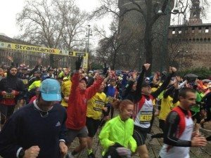 STRAMILANO 2013 LE FOTO INEDITE DELLA CORSA PODISITICA PIU ESCLUSIVA E DIVERTENTE DI MILANO CON I RUNNER PIU DINAMICI E SCATTANTI 059