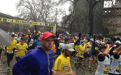 STRAMILANO 2013 LE FOTO INEDITE DELLA CORSA PODISITICA PIU ESCLUSIVA E DIVERTENTE DI MILANO CON I RUNNER PIU DINAMICI E SCATTANTI 063