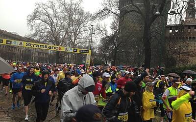 STRAMILANO 2013 LE FOTO INEDITE DELLA CORSA PODISITICA PIU ESCLUSIVA E DIVERTENTE DI MILANO CON I RUNNER PIU DINAMICI E SCATTANTI 066
