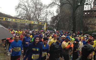 STRAMILANO 2013 LE FOTO INEDITE DELLA CORSA PODISITICA PIU ESCLUSIVA E DIVERTENTE DI MILANO CON I RUNNER PIU DINAMICI E SCATTANTI 067