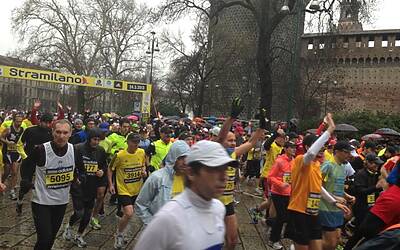 STRAMILANO 2013 LE FOTO INEDITE DELLA CORSA PODISITICA PIU ESCLUSIVA E DIVERTENTE DI MILANO CON I RUNNER PIU DINAMICI E SCATTANTI 070