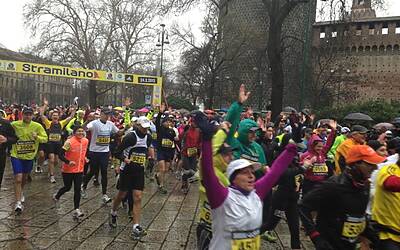 STRAMILANO 2013 LE FOTO INEDITE DELLA CORSA PODISITICA PIU ESCLUSIVA E DIVERTENTE DI MILANO CON I RUNNER PIU DINAMICI E SCATTANTI 074