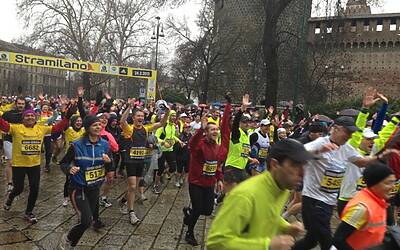 STRAMILANO 2013 LE FOTO INEDITE DELLA CORSA PODISITICA PIU ESCLUSIVA E DIVERTENTE DI MILANO CON I RUNNER PIU DINAMICI E SCATTANTI 075