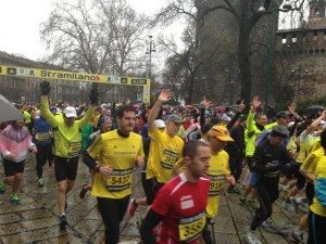 STRAMILANO 2013 LE FOTO INEDITE DELLA CORSA PODISITICA PIU ESCLUSIVA E DIVERTENTE DI MILANO CON I RUNNER PIU DINAMICI E SCATTANTI 080