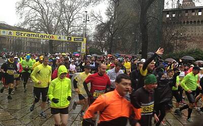 STRAMILANO 2013 LE FOTO INEDITE DELLA CORSA PODISITICA PIU ESCLUSIVA E DIVERTENTE DI MILANO CON I RUNNER PIU DINAMICI E SCATTANTI 085