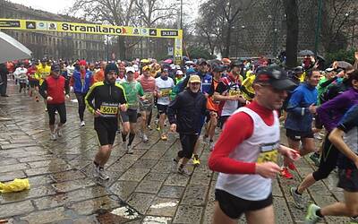 STRAMILANO 2013 LE FOTO INEDITE DELLA CORSA PODISITICA PIU ESCLUSIVA E DIVERTENTE DI MILANO CON I RUNNER PIU DINAMICI E SCATTANTI 100
