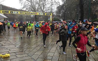 STRAMILANO 2013 LE FOTO INEDITE DELLA CORSA PODISITICA PIU ESCLUSIVA E DIVERTENTE DI MILANO CON I RUNNER PIU DINAMICI E SCATTANTI 104