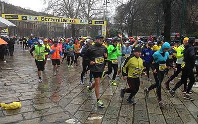 STRAMILANO 2013 LE FOTO INEDITE DELLA CORSA PODISITICA PIU ESCLUSIVA E DIVERTENTE DI MILANO CON I RUNNER PIU DINAMICI E SCATTANTI 105