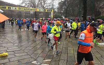 STRAMILANO 2013 LE FOTO INEDITE DELLA CORSA PODISITICA PIU ESCLUSIVA E DIVERTENTE DI MILANO CON I RUNNER PIU DINAMICI E SCATTANTI 106