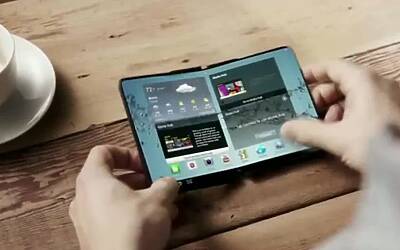 Samsung CES 2013 flexible display 1