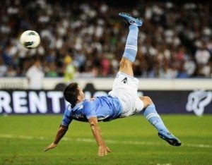 il goal di Maggio ai piedi le Lotto Zhero Gravity