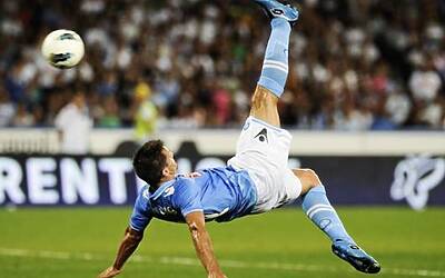 il goal di Maggio ai piedi le Lotto Zhero Gravity