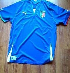 la nuova maglia ufficiale della nazionale di calcio italiana Puma 2