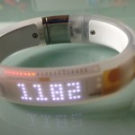 BRACCIALETTO NIKE+ FUELBAND LUNBOXING DELLA PROVA IN ANTEPRIMA ED IN ESCLUSIVA DEL NUOVO MODELLO WHITE ICE VERSIONE SPECIALE PER IL TECNOFITNESS IL RUNNING E DIMAGRIRE PIÙ FACILMENTE DI MICHELE FICARA MANGANELLI TECNORUNNER ASSODIGITALE 01