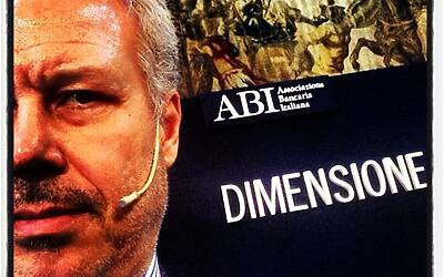 IL CONVEGNO ABI 2013 DIMENSIONE CLIENTE A PALAZZO ALTIERI ROMA SEDE ABI ASSOCIAZIONE BANCARIA ITALIANA DOVE HO PARTECIPATO COME RELATORE ALLA TAVOLA ROTONDA SUI SOCIAL MEDIA ED INTERNET OF THINGS INSIEME A FABRIZIO BELLAVISTA 26