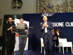 IL CONVEGNO ABI 2013 DIMENSIONE CLIENTE A PALAZZO ALTIERI ROMA SEDE ABI ASSOCIAZIONE BANCARIA ITALIANA DOVE HO PARTECIPATO COME RELATORE ALLA TAVOLA ROTONDA SUI SOCIAL MEDIA ED INTERNET OF THINGS INSIEME A FABRIZIO BELLAVISTA 43