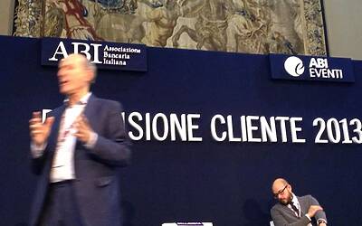 IL CONVEGNO ABI 2013 DIMENSIONE CLIENTE A PALAZZO ALTIERI ROMA SEDE ABI ASSOCIAZIONE BANCARIA ITALIANA DOVE HO PARTECIPATO COME RELATORE ALLA TAVOLA ROTONDA SUI SOCIAL MEDIA ED INTERNET OF THINGS INSIEME A FABRIZIO BELLAVISTA 49
