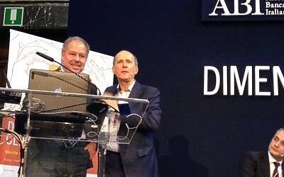 IL CONVEGNO ABI 2013 DIMENSIONE CLIENTE A PALAZZO ALTIERI ROMA SEDE ABI ASSOCIAZIONE BANCARIA ITALIANA DOVE HO PARTECIPATO COME RELATORE ALLA TAVOLA ROTONDA SUI SOCIAL MEDIA ED INTERNET OF THINGS INSIEME A FABRIZIO BELLAVISTA 51