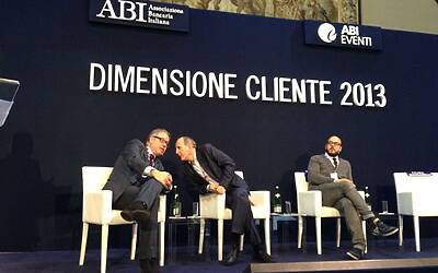 IL CONVEGNO ABI 2013 DIMENSIONE CLIENTE A PALAZZO ALTIERI ROMA SEDE ABI ASSOCIAZIONE BANCARIA ITALIANA DOVE HO PARTECIPATO COME RELATORE ALLA TAVOLA ROTONDA SUI SOCIAL MEDIA ED INTERNET OF THINGS INSIEME A FABRIZIO BELLAVISTA 71