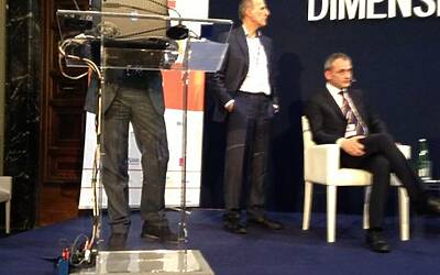 IL CONVEGNO ABI 2013 DIMENSIONE CLIENTE A PALAZZO ALTIERI ROMA SEDE ABI ASSOCIAZIONE BANCARIA ITALIANA DOVE HO PARTECIPATO COME RELATORE ALLA TAVOLA ROTONDA SUI SOCIAL MEDIA ED INTERNET OF THINGS INSIEME A FABRIZIO BELLAVISTA 73