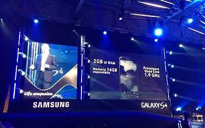 LANCIO ITALIANO DI SAMSUNG GALAXY S4 LIFE COMPANION AL SUPERSTUDIO PIÙ DI VIA TORTONA MILANO IL NUOVO SMARTPHONE ANDROID 088