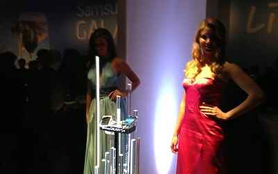 LANCIO ITALIANO DI SAMSUNG GALAXY S4 LIFE COMPANION AL SUPERSTUDIO PIÙ DI VIA TORTONA MILANO IL NUOVO SMARTPHONE ANDROID 100
