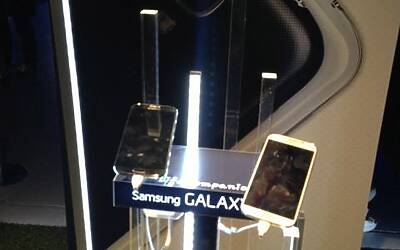 LANCIO ITALIANO DI SAMSUNG GALAXY S4 LIFE COMPANION AL SUPERSTUDIO PIÙ DI VIA TORTONA MILANO IL NUOVO SMARTPHONE ANDROID 020