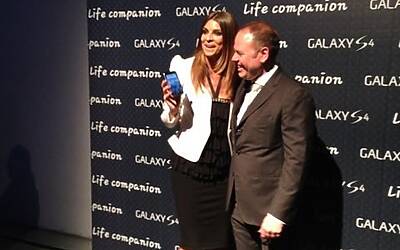 LANCIO ITALIANO DI SAMSUNG GALAXY S4 LIFE COMPANION AL SUPERSTUDIO PIÙ DI VIA TORTONA MILANO IL NUOVO SMARTPHONE ANDROID 046