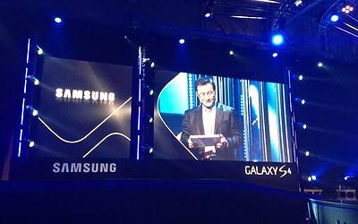 LANCIO ITALIANO DI SAMSUNG GALAXY S4 LIFE COMPANION AL SUPERSTUDIO PIÙ DI VIA TORTONA MILANO IL NUOVO SMARTPHONE ANDROID 070