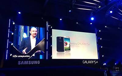 LANCIO ITALIANO DI SAMSUNG GALAXY S4 LIFE COMPANION AL SUPERSTUDIO PIÙ DI VIA TORTONA MILANO IL NUOVO SMARTPHONE ANDROID 089