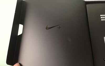 NIKE+ FUELBAND LUNBOXING DELLA PROVA IN ANTEPRIMA ED IN ESCLUSIVA DEL NUOVO MODELLO WHITE ICE VERSIONE SPECIALE PER IL TECNOFITNESS IL RUNNING E DIMAGRIRE PIÙ FACILMENTE test realizzato da michele ficara manganelli di assodigitale 17