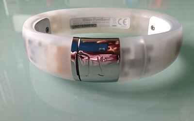 NIKE+ FUELBAND LUNBOXING DELLA PROVA IN ANTEPRIMA ED IN ESCLUSIVA DEL NUOVO MODELLO WHITE ICE VERSIONE SPECIALE PER IL TECNOFITNESS IL RUNNING E DIMAGRIRE PIÙ FACILMENTE test realizzato da michele ficara manganelli di assodigitale 42