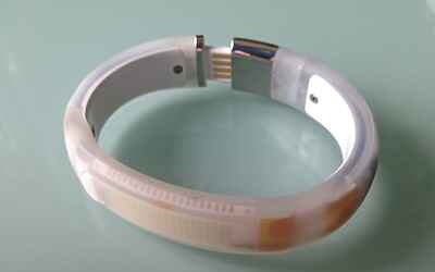 NIKE+ FUELBAND LUNBOXING DELLA PROVA IN ANTEPRIMA ED IN ESCLUSIVA DEL NUOVO MODELLO WHITE ICE VERSIONE SPECIALE PER IL TECNOFITNESS IL RUNNING E DIMAGRIRE PIÙ FACILMENTE test realizzato da michele ficara manganelli di assodigitale 50
