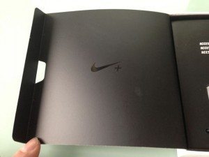 NIKE+ FUELBAND LUNBOXING DELLA PROVA IN ANTEPRIMA ED IN ESCLUSIVA DEL NUOVO MODELLO WHITE ICE VERSIONE SPECIALE PER IL TECNOFITNESS IL RUNNING E DIMAGRIRE PIÙ FACILMENTE test realizzato da michele ficara manganelli di assodigitale 17