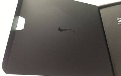 NIKE+ FUELBAND LUNBOXING DELLA PROVA IN ANTEPRIMA ED IN ESCLUSIVA DEL NUOVO MODELLO WHITE ICE VERSIONE SPECIALE PER IL TECNOFITNESS IL RUNNING E DIMAGRIRE PIÙ FACILMENTE test realizzato da michele ficara manganelli di assodigitale 18