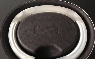 NIKE+ FUELBAND LUNBOXING DELLA PROVA IN ANTEPRIMA ED IN ESCLUSIVA DEL NUOVO MODELLO WHITE ICE VERSIONE SPECIALE PER IL TECNOFITNESS IL RUNNING E DIMAGRIRE PIÙ FACILMENTE test realizzato da michele ficara manganelli di assodigitale 22